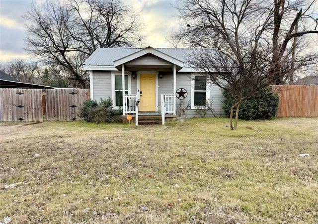 Homes for sale in Waco, TX | 2222 Speight Ave, Waco, TX 76706 | MLS# 21173504