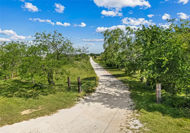 Homes for sale in China Spring, TX | 15966 Old China Spring Rd, China Spring, TX 76633 | MLS# 21166153