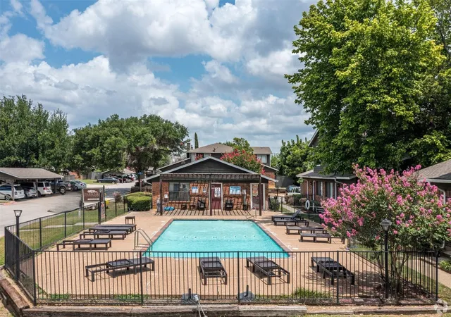 Homes for sale in Arlington, TX | 1122 Millview Dr #1805, Arlington, TX 76012 | MLS# 21173600