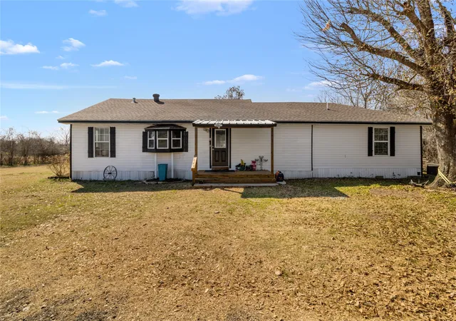 Homes for sale in Groesbeck, TX | 160 Lcr 825, Groesbeck, TX 76642 | MLS# 21173627