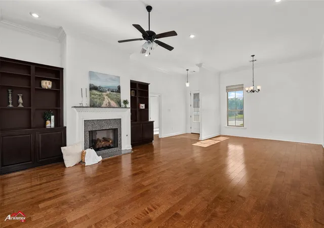 5th image of 320 Camelback Dr, Bossier City, LA 71111 | MLS# 21173654