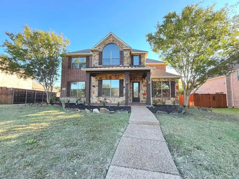 Photo 1 of Sale Pending at 486 Fenwick Dr, Sunnyvale, TX 75182 | MLS# 21173642 | Listing updated on 2026-05-08