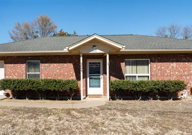 Photo 3 of Single family home for sale at 924 Guam St, Tool, TX 75143 | MLS# 21173717 | Listing updated on 2026-07-19