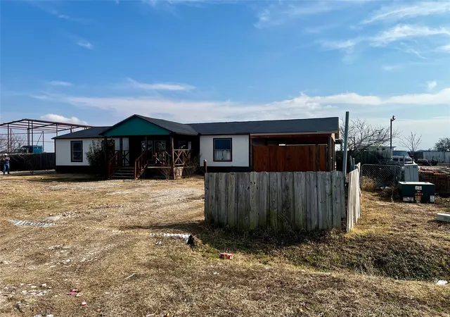 Homes for sale in Palmer, TX | 312 Choice Dr, Palmer, TX 75152 | MLS# 21168470