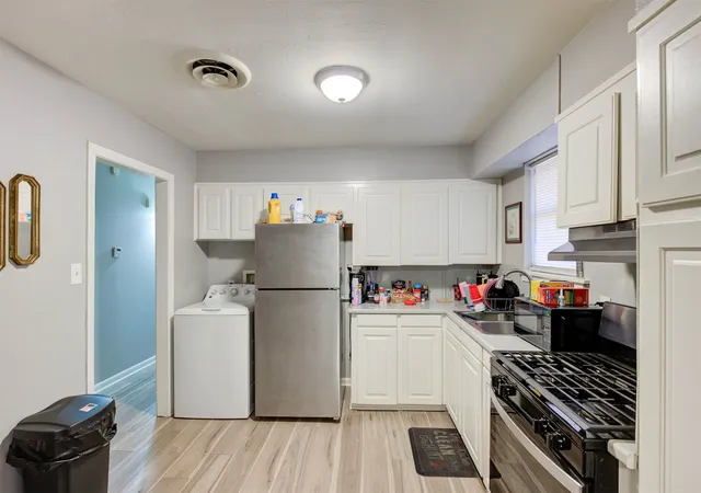 Photo 3 of Single family home for sale at 3002 Hoyte Dr, Shreveport, LA 71118 | MLS# 21172670 | Listing updated on 2026-07-08