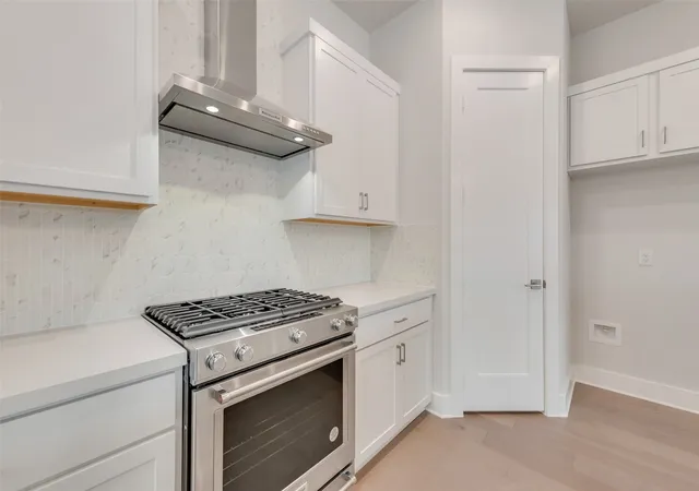 Photo 4 of Sale Pending at 724 Ash Rd, Plano, TX 75075 | MLS# 21173831 | Listing updated on 2026-08-28