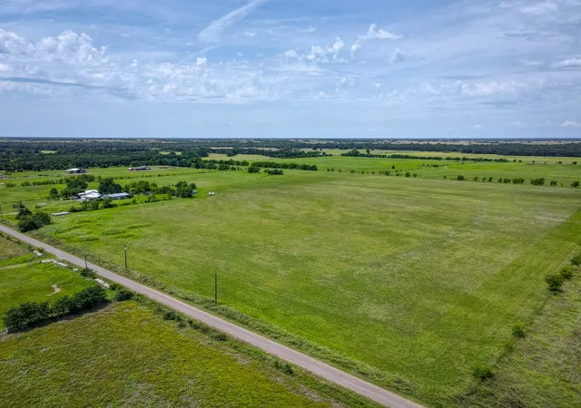 Photo 3 of House for sale at 6482 County Road 4700, Commerce, TX 75428 | MLS# 21173636 | Listing updated on 2026-07-07