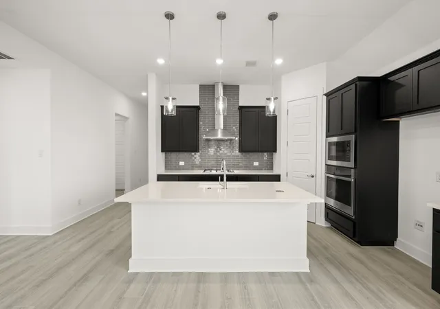 Photo 2 of Sale Pending at 17224 Oxborough Dr, Fort Worth, TX 76102 | MLS# 21173992 | Listing updated on 2026-07-17