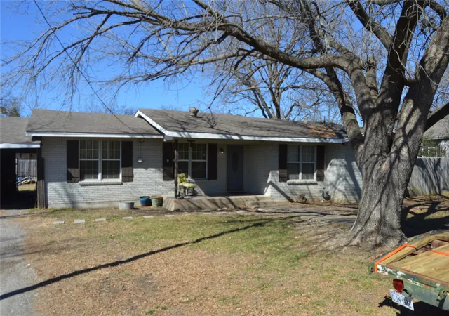 Homes for sale in Godley, TX | 112 S 2nd St, Godley, TX 76044 | MLS# 21174003