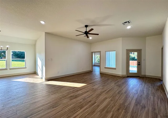 Homes for sale in Woodway, TX | 224 Hazelwood Dr, Woodway, TX 76712 | MLS# 21170721