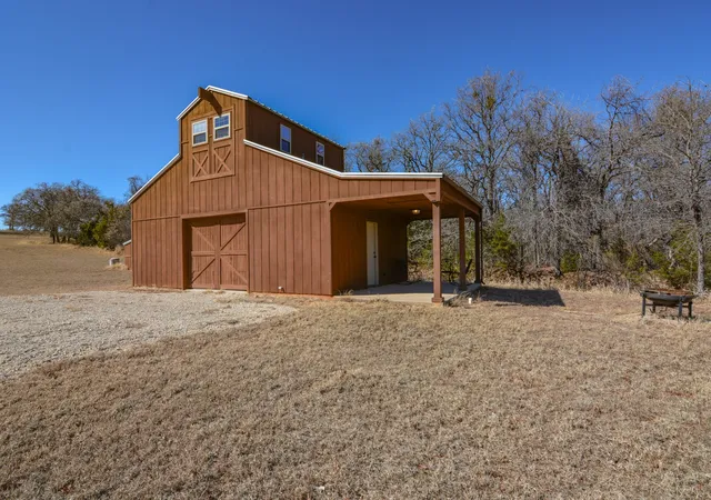 Homes for sale in Iredell, TX | 160 Private Road 2161, Iredell, TX 76649 | MLS# 21174401