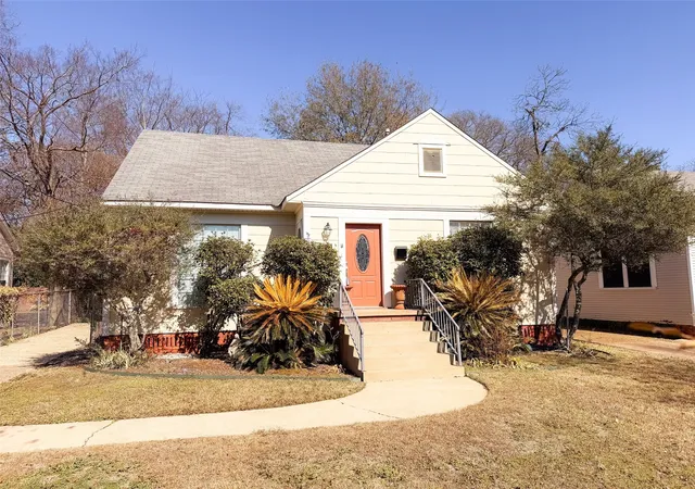 1st image of 910 College St, Shreveport, LA 71104 | MLS# 21173769