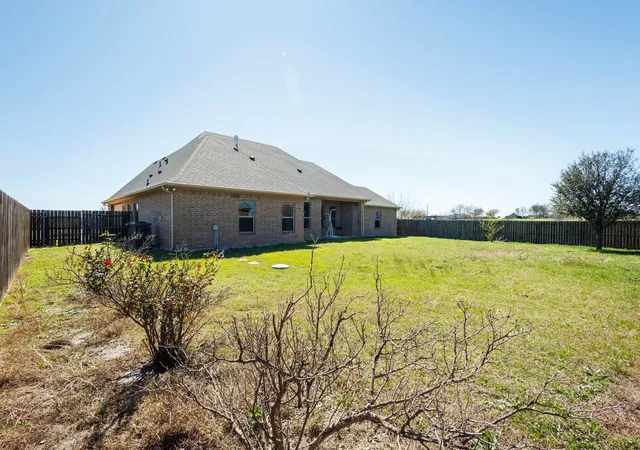 Homes for sale in Godley, TX | 9820 Puma Trl, Godley, TX 76044 | MLS# 21174443