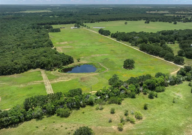 Photo 4 of House for sale at 9830 County Road 4028, Kemp, TX 75143 | MLS# 21170816 | Listing updated on 2026-09-02