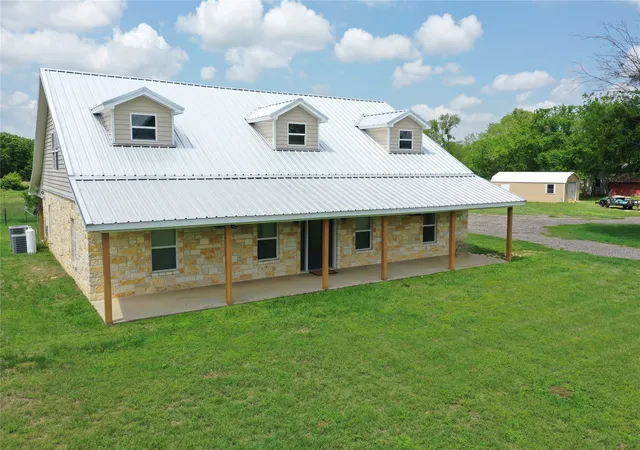 Photo 1 of Single family home for sale at 107 S Hwy 14, Wortham, TX 76693 | MLS# 21166372 | Listing updated on 2026-07-20