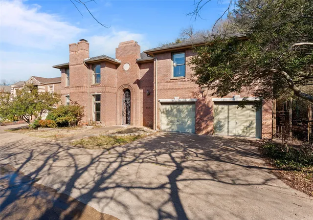 1st image of 1809 Burton Hill Rd, Fort Worth, TX 76107 | MLS# 21174703