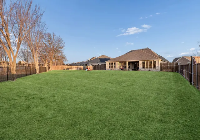 Photo 2 of Single family home for sale at 203 Citation Ln, Hickory Creek, TX 75065 | MLS# 21166880 | Listing updated on 2026-08-27