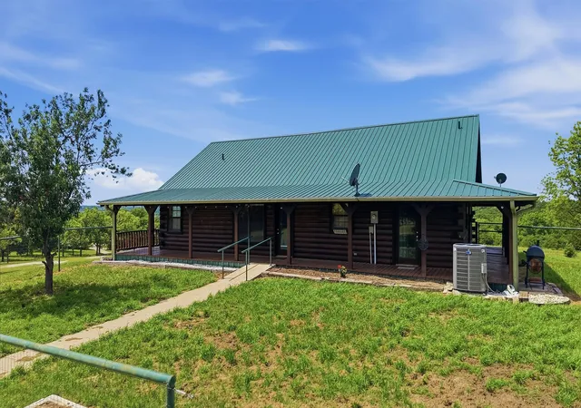 Homes for sale in Nocona, TX | 3078 Admire Rd, Nocona, TX 76255 | MLS# 21158821