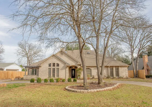 Photo 2 of Sale Pending at 241 Hideaway Ln E, Lindale, TX 75771 | MLS# 21175248 | Listing updated on 2026-07-16