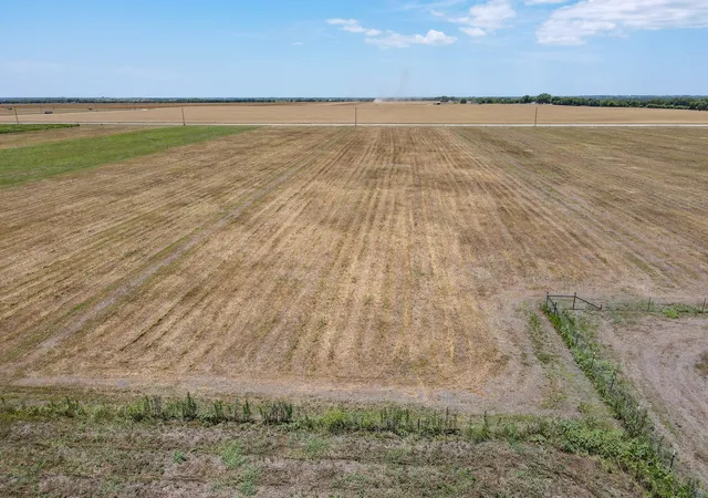 Homes for sale in Grandview, TX | 9141 County Road 101a, Grandview, TX 76050 | MLS# 21175412