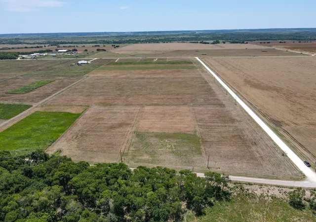 Homes for sale in Grandview, TX | 9141 County Road 101a, Grandview, TX 76050 | MLS# 21175412