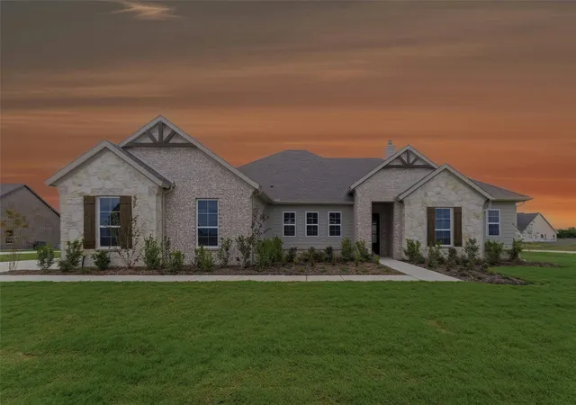 Photo 1 of Sale Pending at 2204 Continent Ct, Krum, TX 76249 | MLS# 21175463 | Listing updated on 2026-08-31