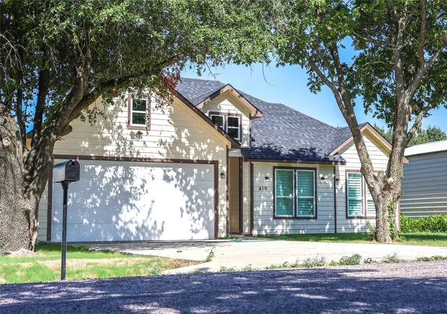 Photo 2 of Single family home for sale at 410 Simpson, Sherman, TX 75092 | MLS# 21175495 | Listing updated on 2026-08-28