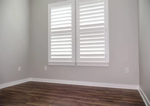 Photo 4 of Single family home for sale at 410 Simpson, Sherman, TX 75092 | MLS# 21175495 | Listing updated on 2026-08-28