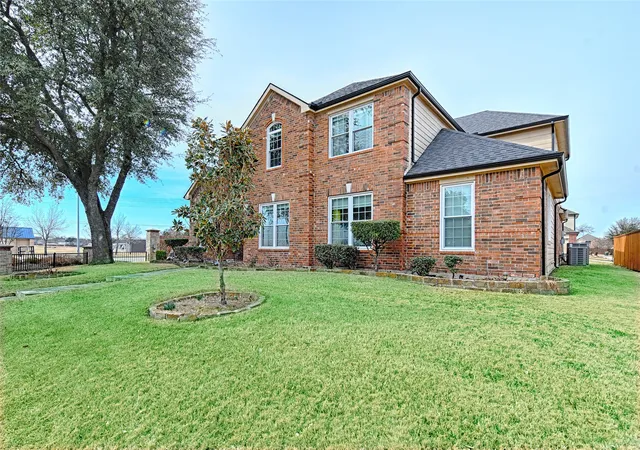 Homes for sale in Plano, TX | 9001 Culberson Dr, Plano, TX 75025 | MLS# 21174828