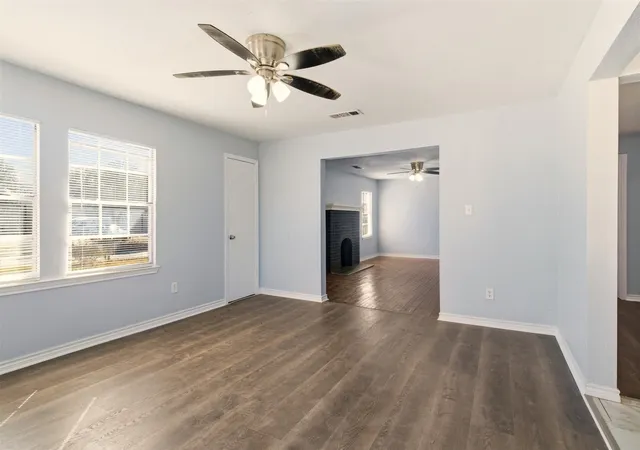 4th image of 2115 Roanoke Ave, Dallas, TX 75235 | MLS# 21175590