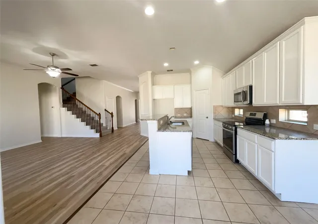 Photo 4 of Sale Pending at 16305 Toledo Bend Ct, Prosper, TX 75078 | MLS# 21175697 | Listing updated on 2026-09-30