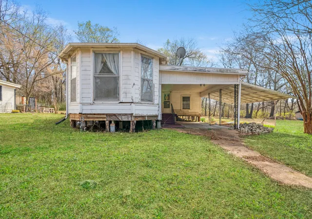 Photo 1 of Single family home for sale at 1080 Hearon St, Paris, TX 75460 | MLS# 21172330 | Listing updated on 2026-09-02