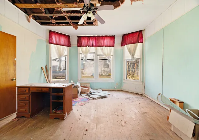 Photo 4 of Single family home for sale at 1080 Hearon St, Paris, TX 75460 | MLS# 21172330 | Listing updated on 2026-09-02