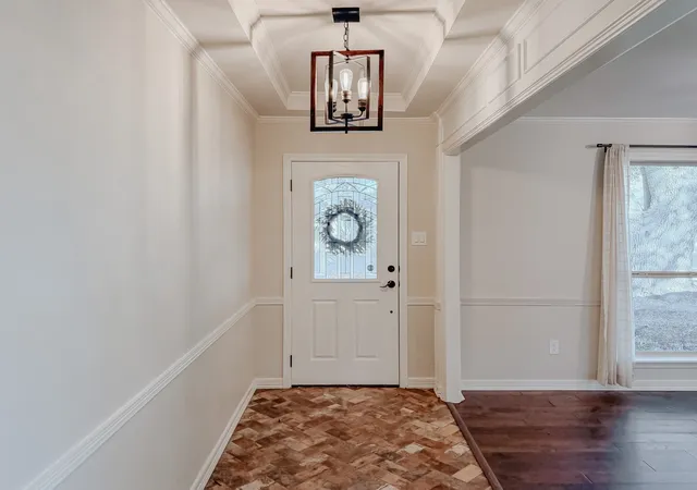 Photo 2 of Single family home for sale at 2013 Glenwood Cir, Corsicana, TX 75110 | MLS# 21174715 | Listing updated on 2026-07-09