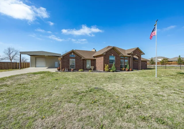 Photo 3 of Single family home for sale at 10000 Fireside Ln, Forney, TX 75126 | MLS# 21170383 | Listing updated on 2026-09-24
