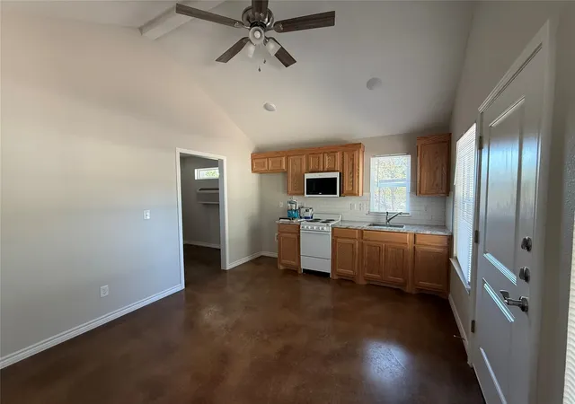 Photo 3 of House for sale at 1704 E 3Rd St, Lampasas, TX 76550 | MLS# 21175980 | Listing updated on 2026-08-04