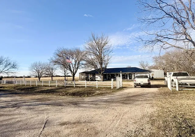 Photo 3 of Single family home for sale at 636 County Road 1535, Bonham, TX 75418 | MLS# 21174686 | Listing updated on 2026-09-27