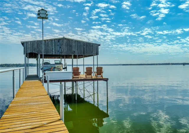 Photo 1 of Single family home for sale at 218 N Broadway Rd, Azle, TX 76020 | MLS# 21174793 | Listing updated on 2026-08-09