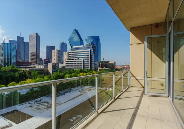 Homes for sale in Dallas, TX | 2025 Woodall Rodgers Fwy #51, Dallas, TX 75201 | MLS# 21163783