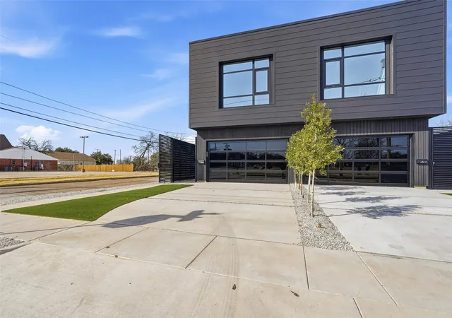 Photo 3 of Sale Pending at 6801 Tyree St, Dallas, TX 75209 | MLS# 21174717 | Listing updated on 2026-08-03