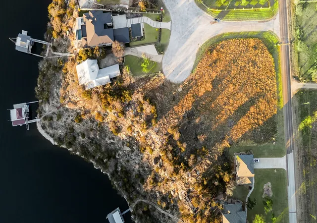 Homes for sale in Strawn, TX | 1013 Harbor View Dr, Strawn, TX 76475 | MLS# 21176027