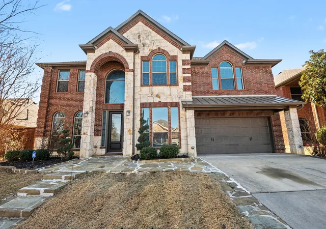 Photo 2 of Single family home for sale at 411 Sodbury Ct, Roanoke, TX 76262 | MLS# 21128386 | Listing updated on 2026-09-28