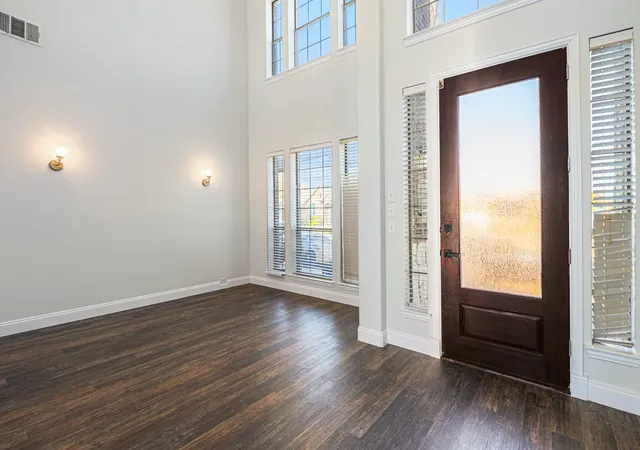 Photo 3 of Single family home for sale at 411 Sodbury Ct, Roanoke, TX 76262 | MLS# 21128386 | Listing updated on 2026-09-28