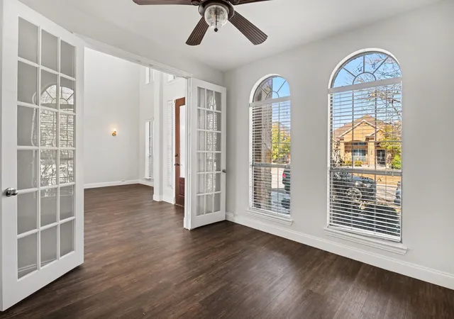 Photo 4 of Single family home for sale at 411 Sodbury Ct, Roanoke, TX 76262 | MLS# 21128386 | Listing updated on 2026-09-28