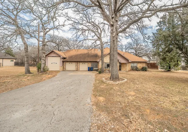 Homes for sale in Colleyville, TX | 6313 Bettinger Dr, Colleyville, TX 76034 | MLS# 21171862