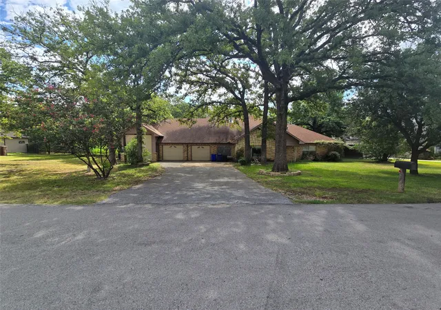 Photo 3 of Sale Pending at 6313 Bettinger Dr, Colleyville, TX 76034 | MLS# 21171862 | Listing updated on 2026-09-27