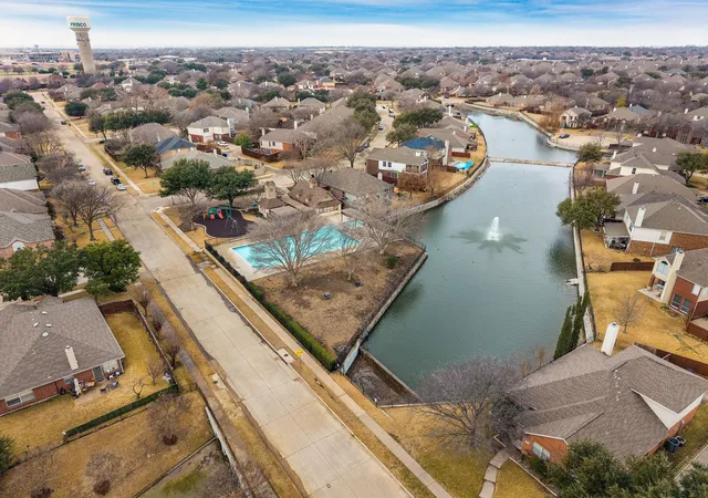 Homes for sale in Frisco, TX | 11462 Fountainbridge Dr, Frisco, TX 75035 | MLS# 21165192