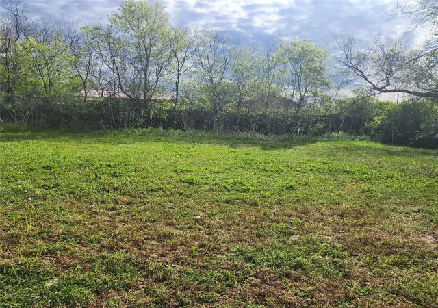 Photo 2 of Land for sale at 2927 Wellington St, Greenville, TX 75401 | MLS# 21173336 | Listing updated on 2026-07-20