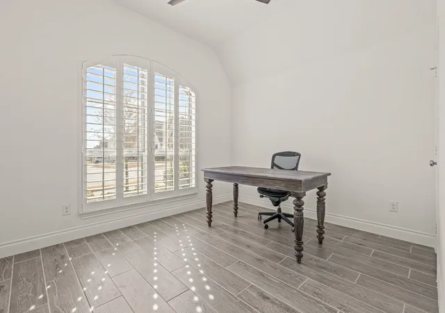 Photo 4 of Single family home for sale at 10524 Oates Branch Ln, Fort Worth, TX 76126 | MLS# 21168094 | Listing updated on 2026-07-13