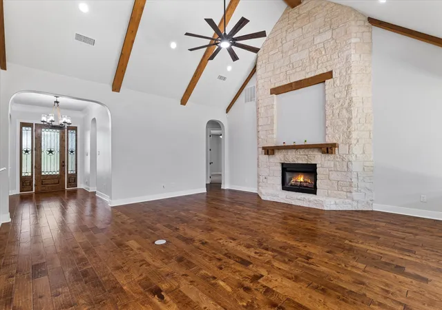 Homes for sale in Alvarado, TX | 402 N Parkway Dr, Alvarado, TX 76009 | MLS# 21176849